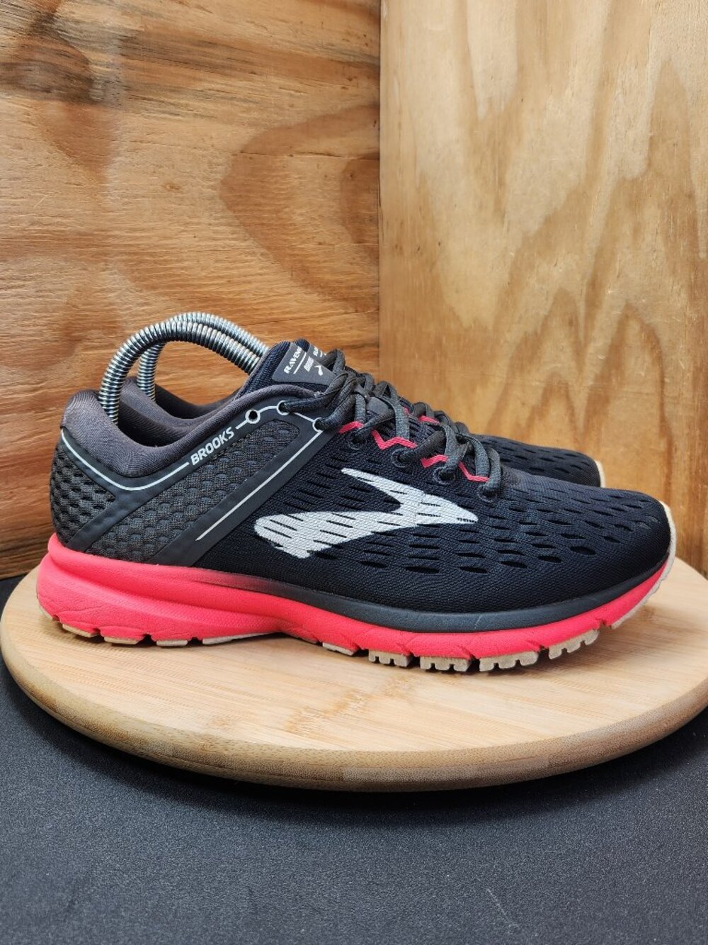 Brooks Ravenna 9 Womens Running Shoes Sneakers Size 9